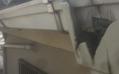 雨樋の集水器の破損